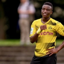 Mukoco, 14 ans, buteuse de la Ligue de la jeunesse